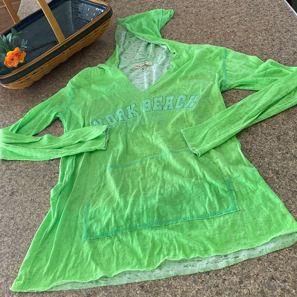 Dari Green Long Sleeve Lightweight York Beach Pullover Hoodie. Large-Runs Small!